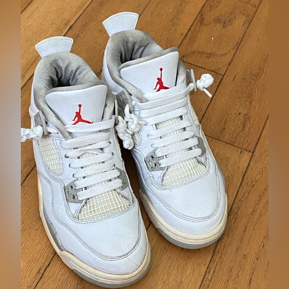 Retro 4 Jordan sz 6